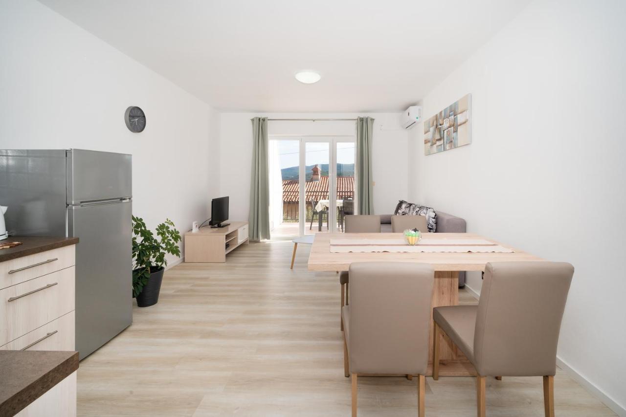 Apartments Oriana Рабац Екстер'єр фото